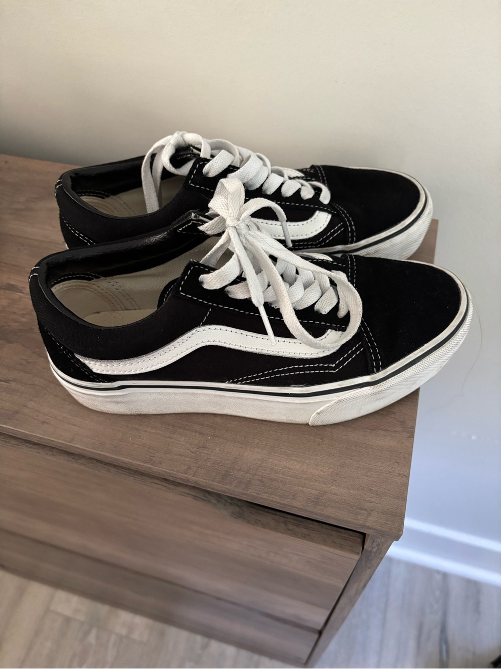 Vans Black and White Kids Low-Top Skate Shoes